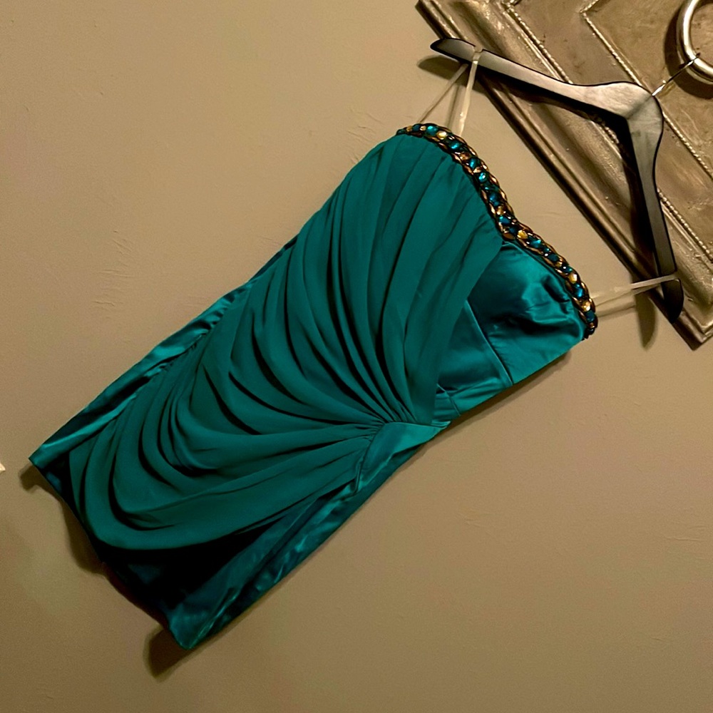 GB strapless dress green jewel tone. Dress gently used.